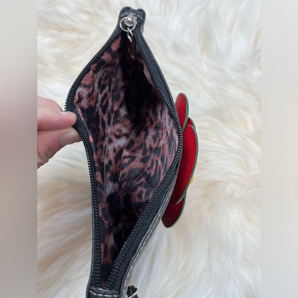 Unbranded Vegan Leather W/ 3D Flower Zippy Wristlet/ Pouch - Picture 6 of 14